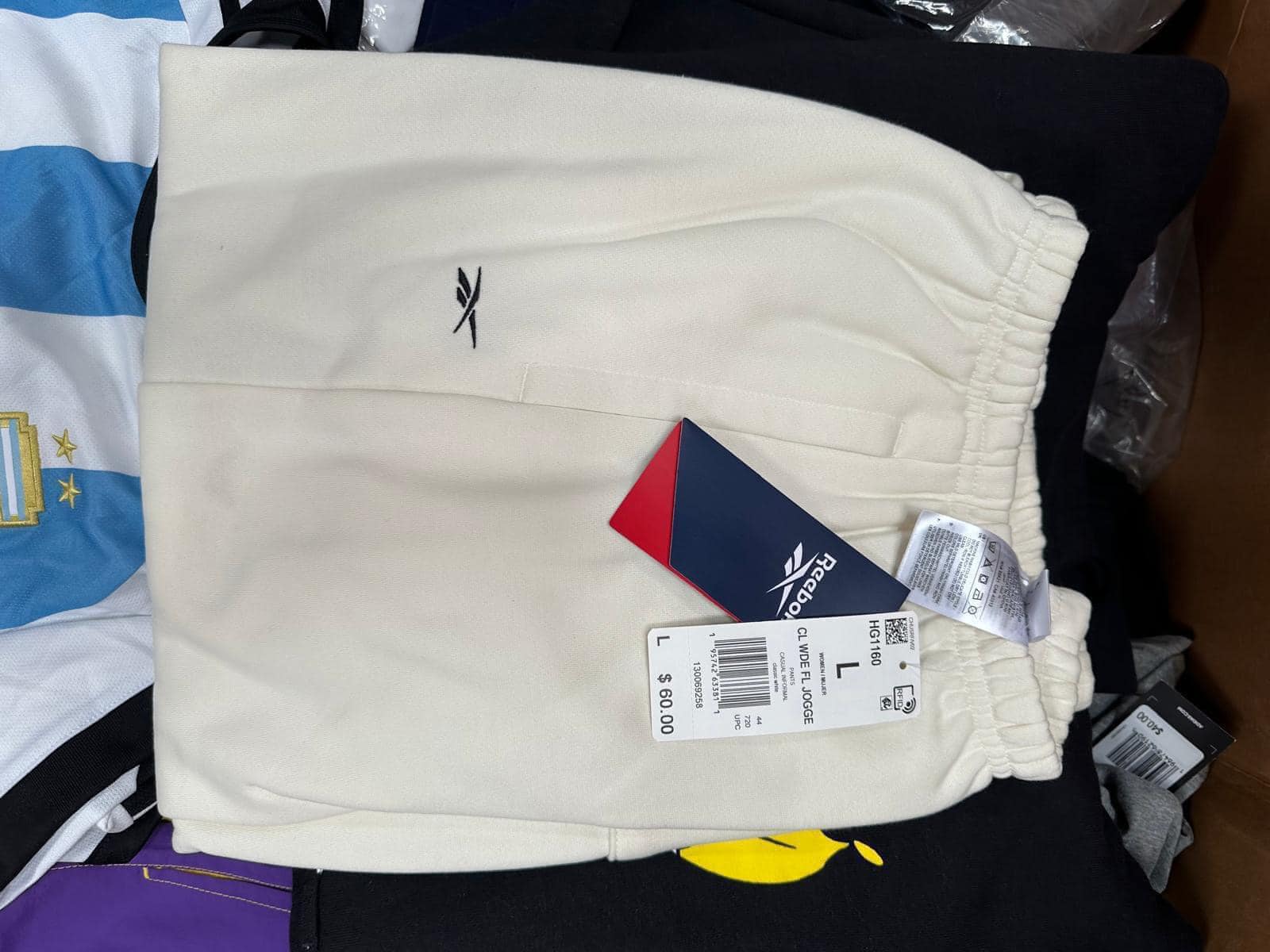 Buy Sport Clothes Real Activewear Wholesale Pallets - Image 9